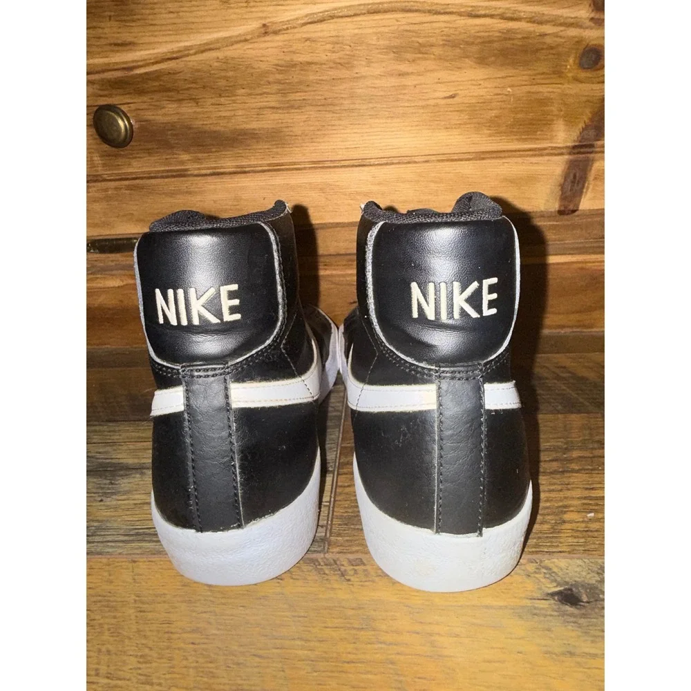 Nike Blazer Mid 77 GS Black White DA4086-002 Kids Size 5.5Y High Top Sneakers